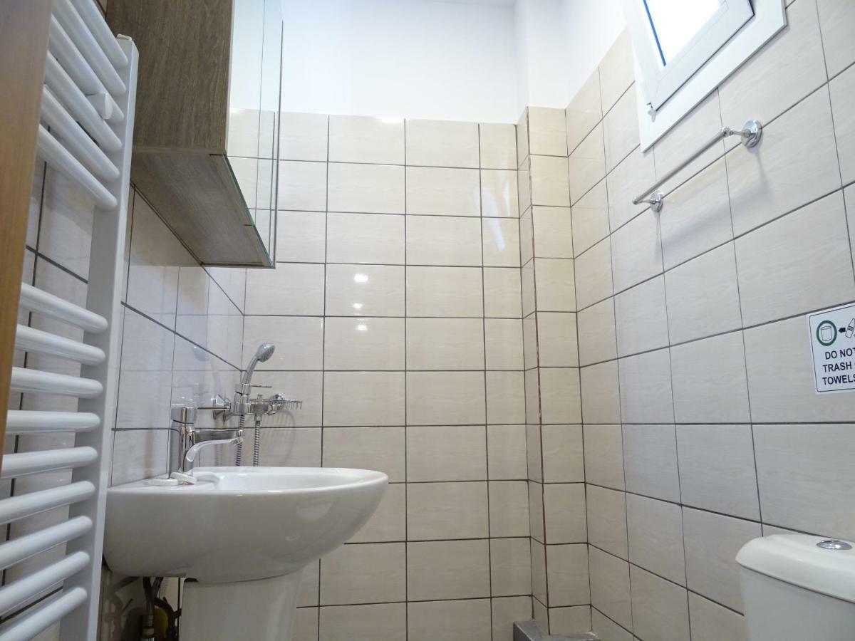Down Town Comfort Apartment Athens Ngoại thất bức ảnh