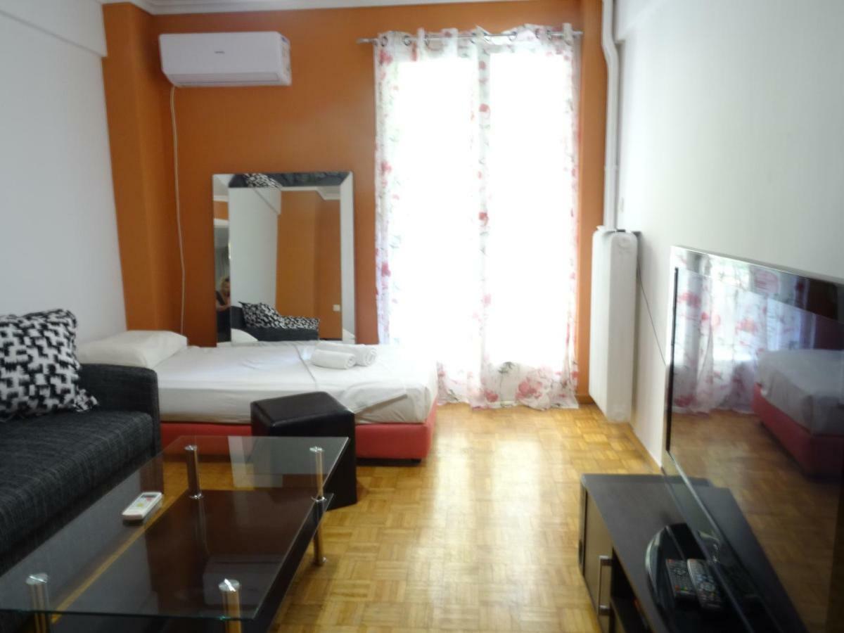 Down Town Comfort Apartment Athens Ngoại thất bức ảnh